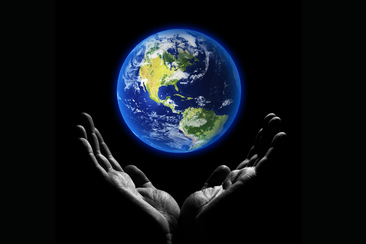 地球と手